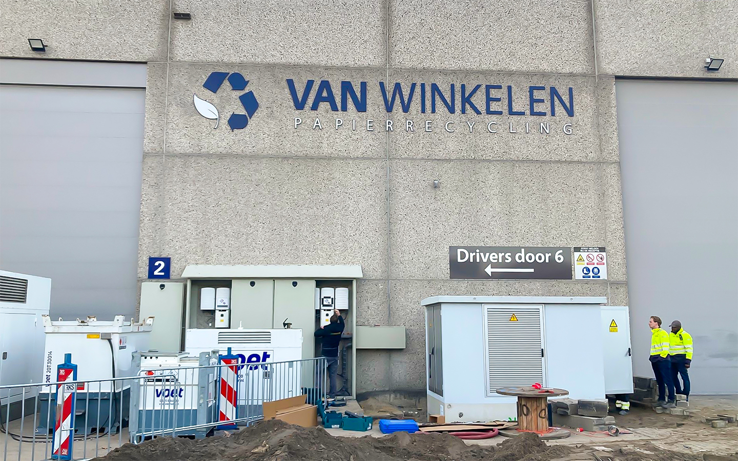 Compactstation installatie bij Van Winkelen Papierrecycling in Zoetermeer