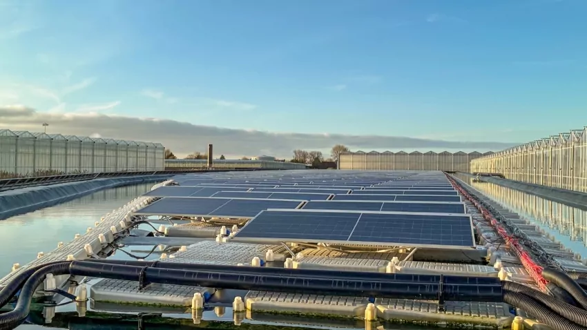 Compactstation 1600 kVA bij Van Geest Komkommers in Tinte